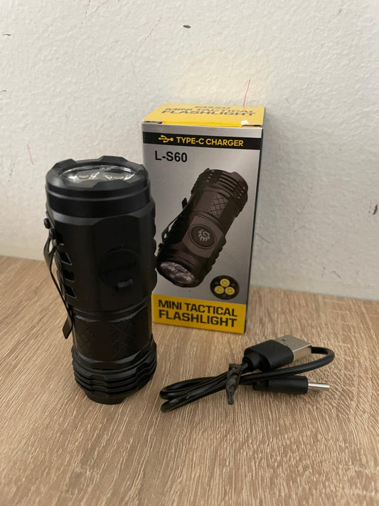 LINTERNA TÁCTICA LED ALEMANA